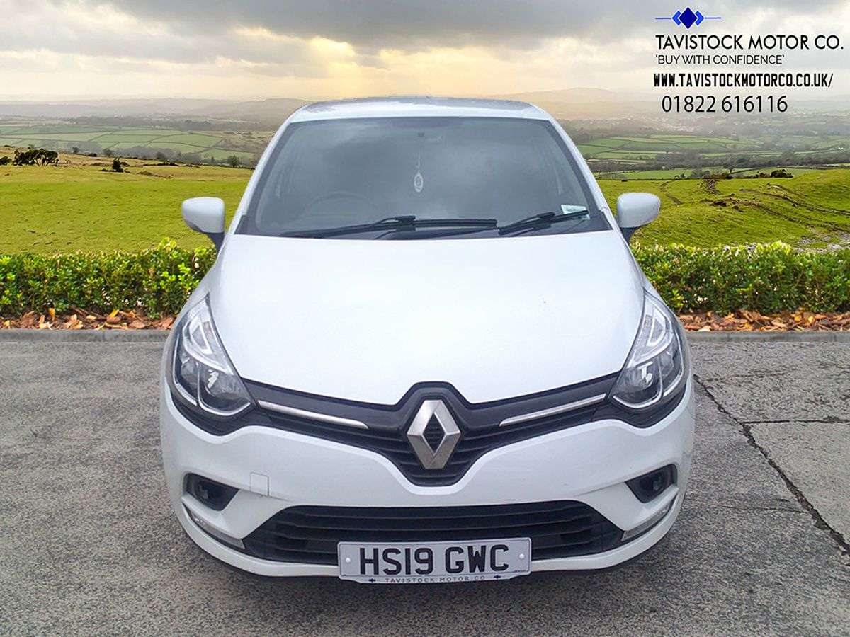 A 2019 RENAULT CLIO 0.9 TCe Iconic Hatchback 5dr Petrol Manual Euro 6 (s/s) (90 ps) GREAT SELEC A 2019 RENAULT CLIO 0.9 TCe Iconic Hatchback 5dr Petrol Manual Euro 6 (s/s) (90 ps) GREAT SELEC