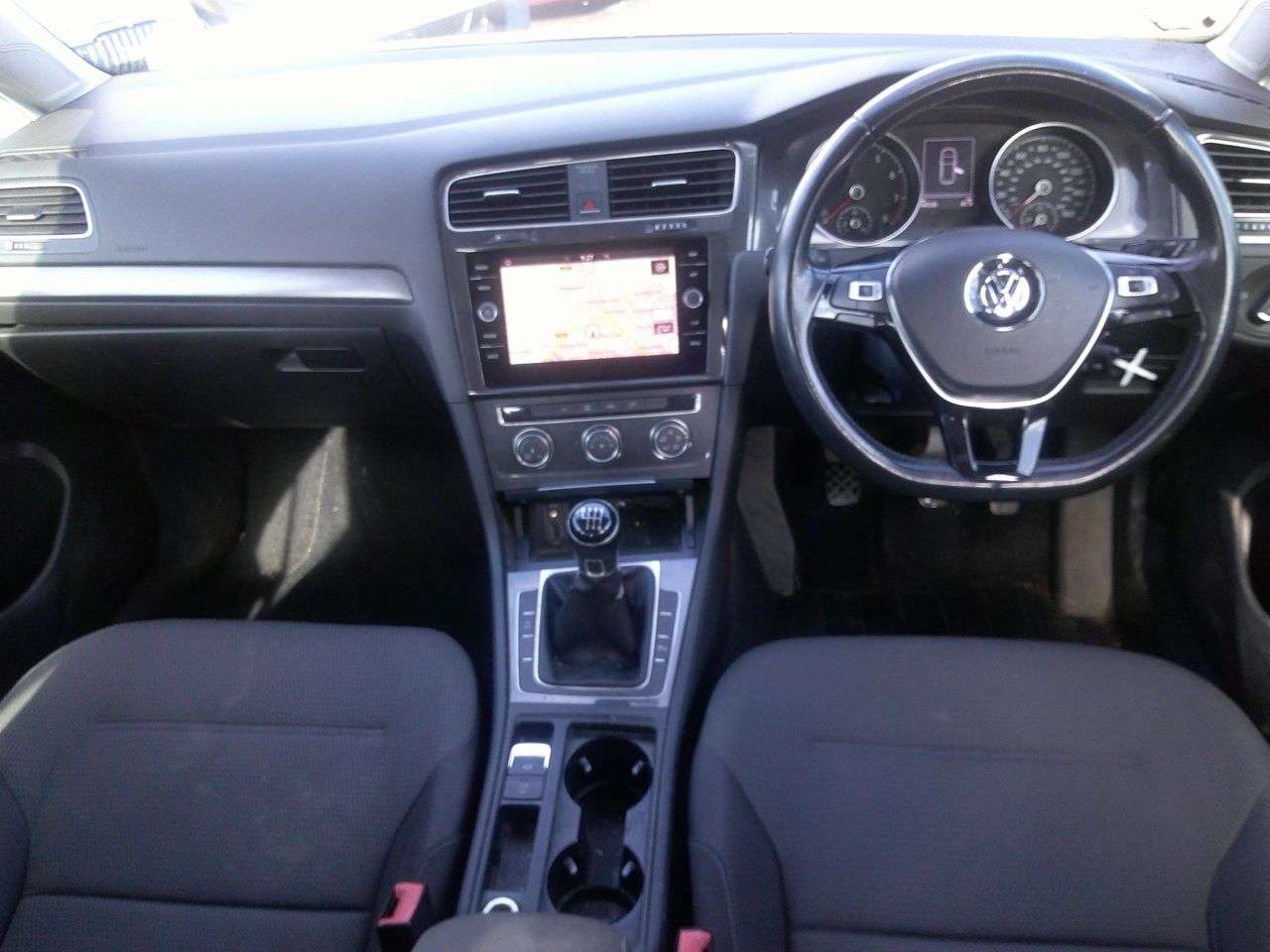 A 2017 VOLKSWAGEN GOLF 1.0 TSI SE Nav Hatchback 5dr Petrol Manual Euro 6 (s/s) (110 bhp) GREAT SEL A 2017 VOLKSWAGEN GOLF 1.0 TSI SE Nav Hatchback 5dr Petrol Manual Euro 6 (s/s) (110 bhp) GREAT SEL