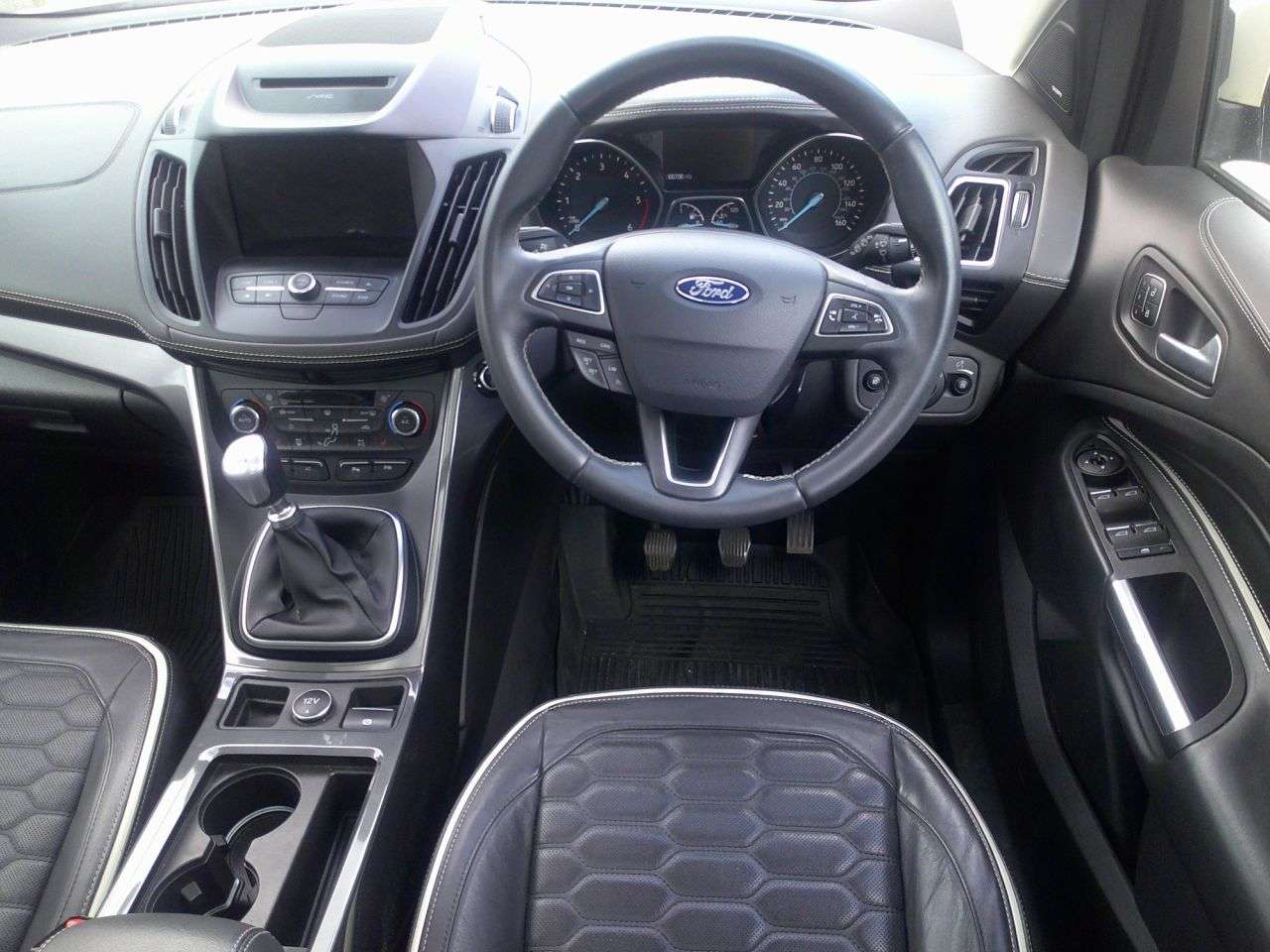 A 2019 FORD KUGA 2.0 TDCi Vignale SUV 5dr Diesel Manual Euro 6 (s/s) (150 ps) GREAT SELECTIO A 2019 FORD KUGA 2.0 TDCi Vignale SUV 5dr Diesel Manual Euro 6 (s/s) (150 ps) GREAT SELECTIO