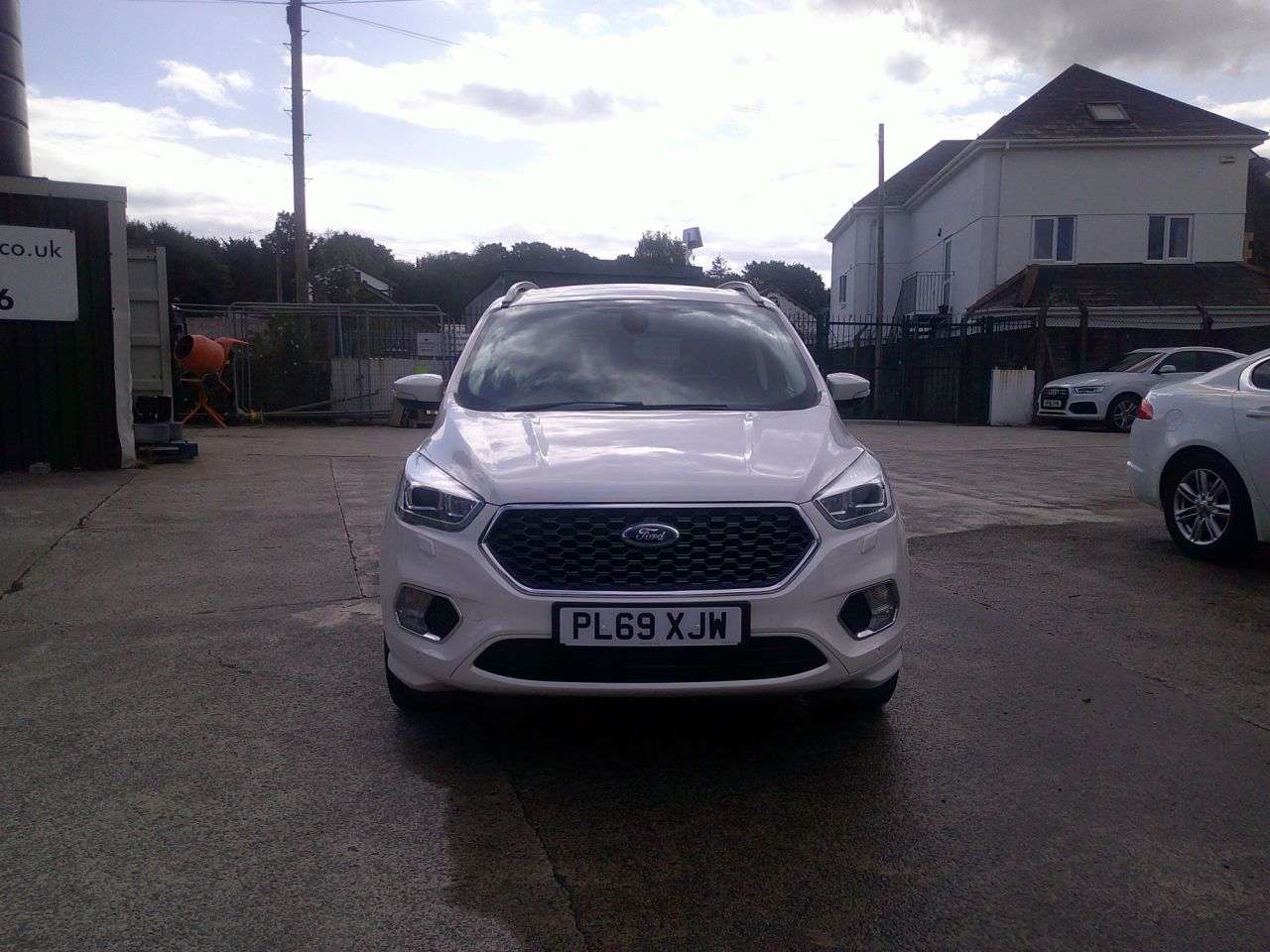 A 2019 FORD KUGA 2.0 TDCi Vignale SUV 5dr Diesel Manual Euro 6 (s/s) (150 ps) GREAT SELECTIO A 2019 FORD KUGA 2.0 TDCi Vignale SUV 5dr Diesel Manual Euro 6 (s/s) (150 ps) GREAT SELECTIO