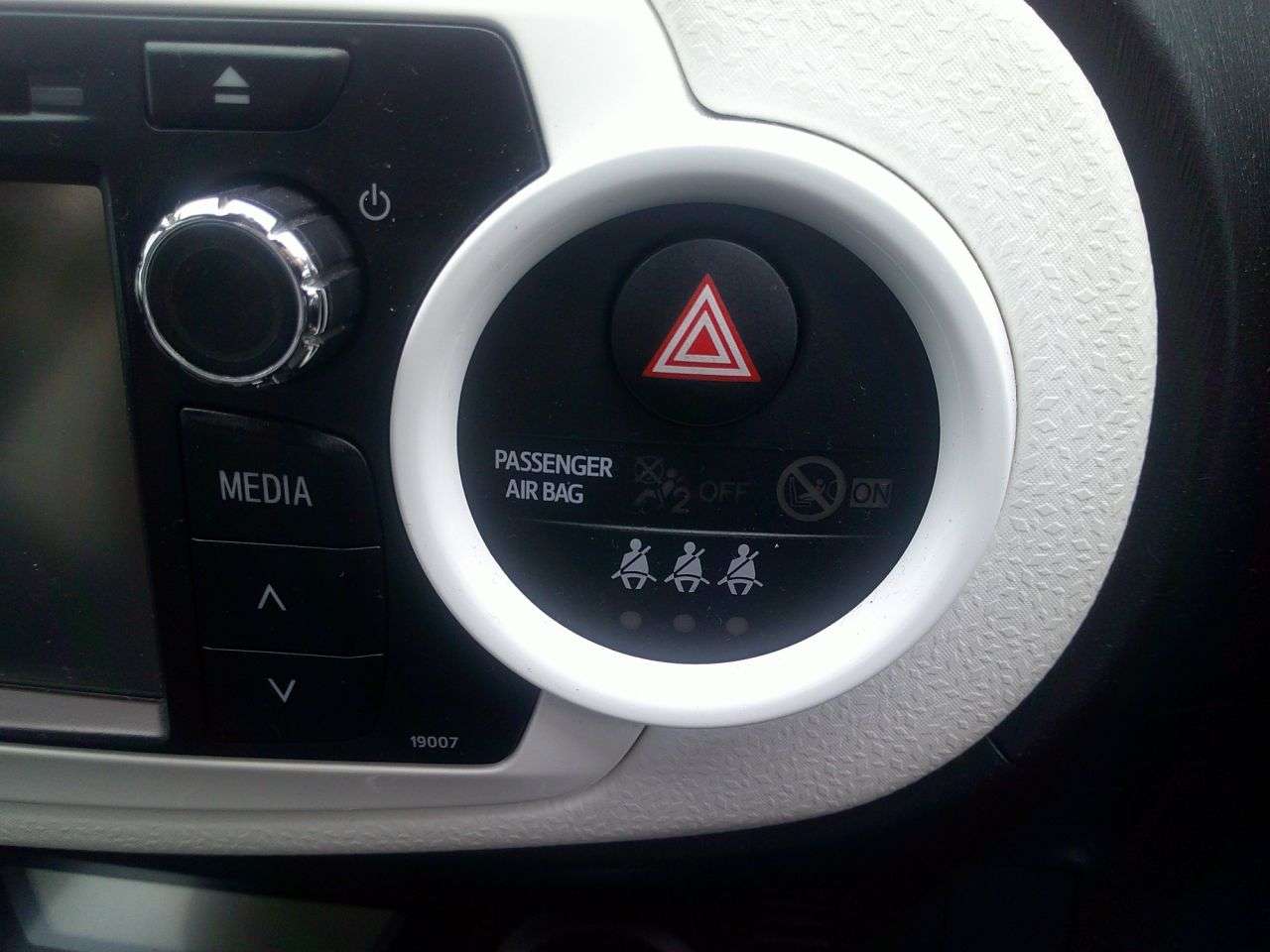 2014 TOYOTA YARIS 2014 TOYOTA YARIS