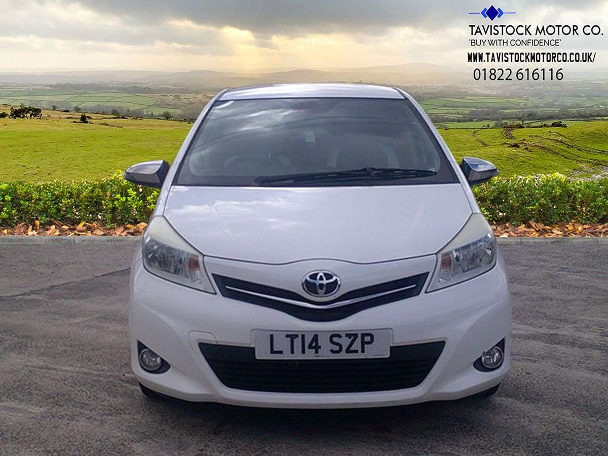 A 2014 TOYOTA YARIS 1.33 Dual VVT-i Trend Hatchback 5dr Petrol Manual Euro 5 (99 ps) GREAT SELE A 2014 TOYOTA YARIS 1.33 Dual VVT-i Trend Hatchback 5dr Petrol Manual Euro 5 (99 ps) GREAT SELE