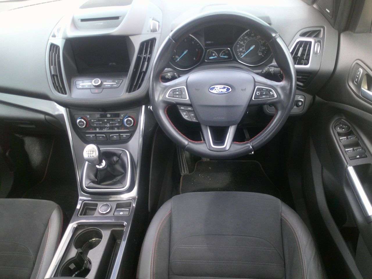 A 2018 FORD KUGA 2.0 TDCi ST-Line X SUV 5dr Diesel Manual AWD Euro 6 (s/s) (180 ps) GREAT SE A 2018 FORD KUGA 2.0 TDCi ST-Line X SUV 5dr Diesel Manual AWD Euro 6 (s/s) (180 ps) GREAT SE
