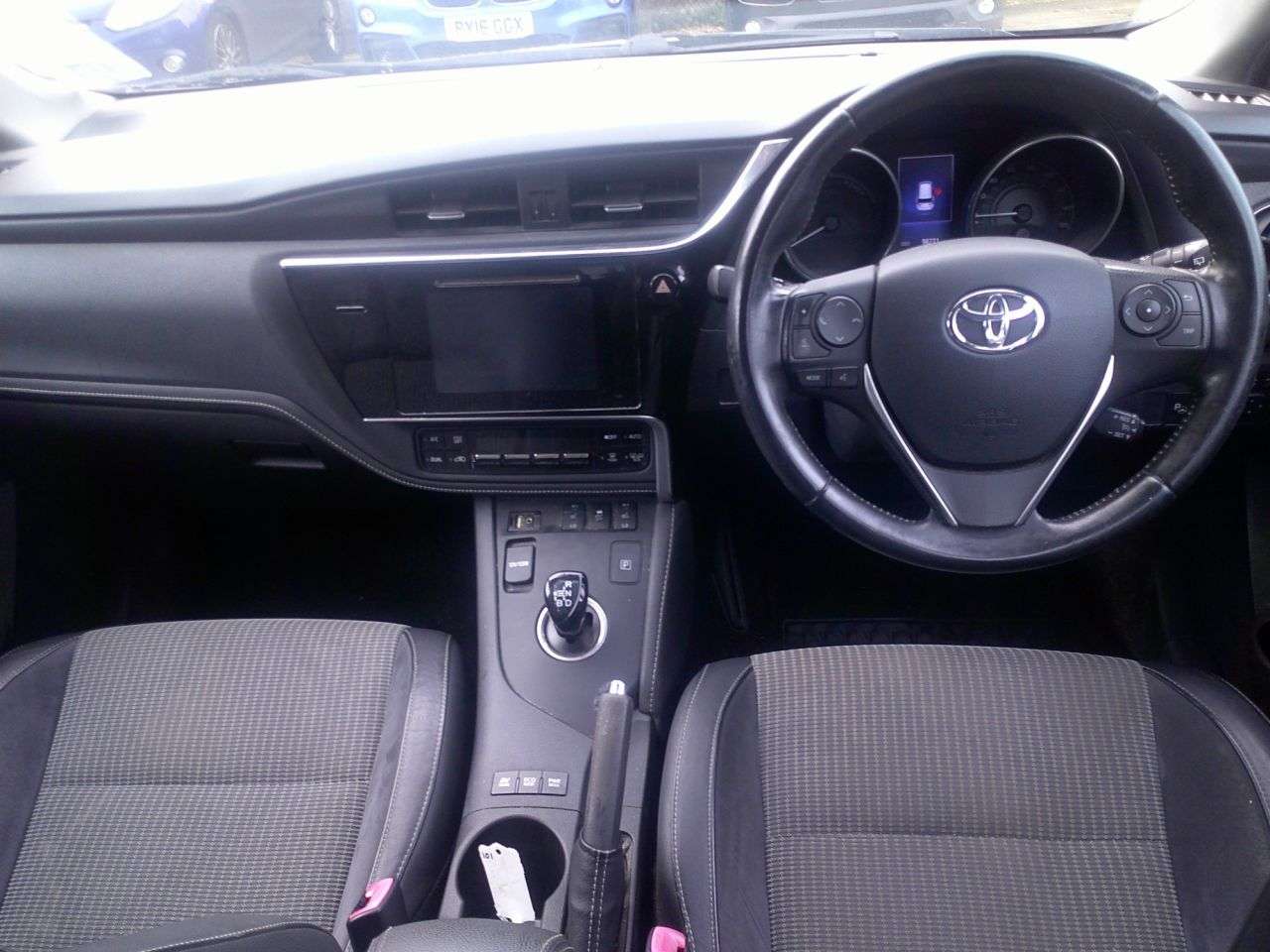 A 2015 TOYOTA AURIS 1.8 VVT-h Excel Touring Sports 5dr Petrol Hybrid CVT Euro 6 (s/s) (136 ps) A 2015 TOYOTA AURIS 1.8 VVT-h Excel Touring Sports 5dr Petrol Hybrid CVT Euro 6 (s/s) (136 ps)