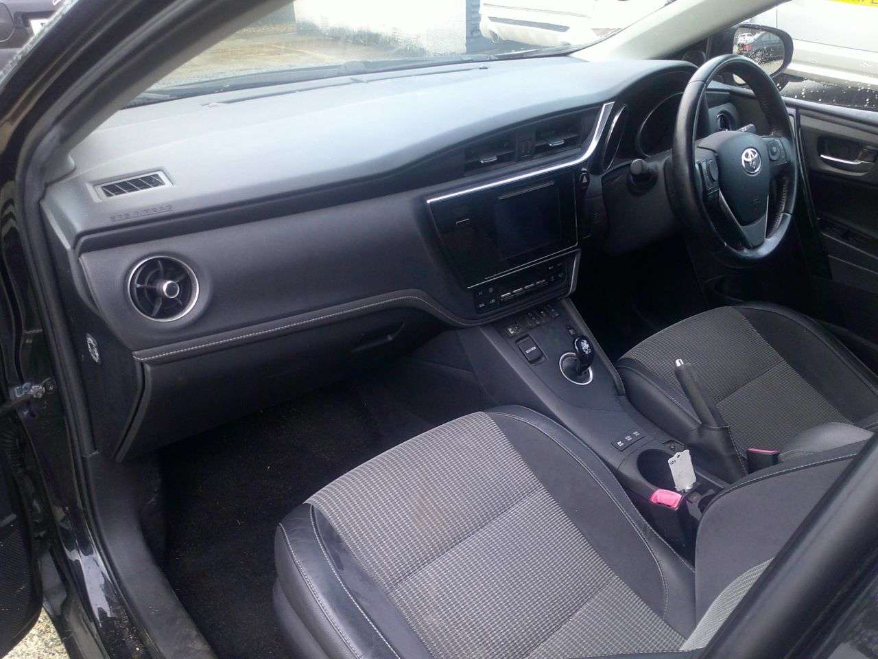 2015 TOYOTA AURIS 2015 TOYOTA AURIS