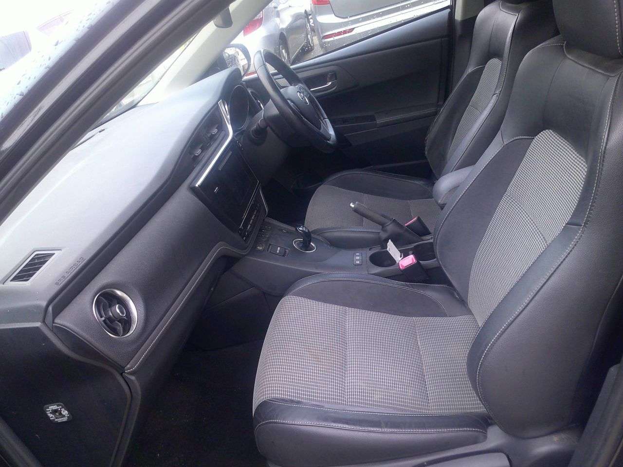 2015 TOYOTA AURIS 2015 TOYOTA AURIS