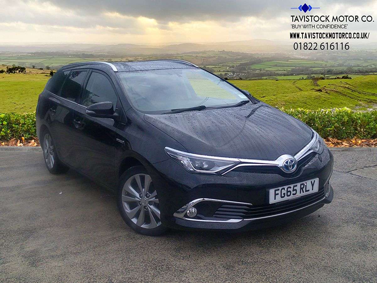A 2015 TOYOTA AURIS 1.8 VVT-h Excel Touring Sports 5dr Petrol Hybrid CVT Euro 6 (s/s) (136 ps) A 2015 TOYOTA AURIS 1.8 VVT-h Excel Touring Sports 5dr Petrol Hybrid CVT Euro 6 (s/s) (136 ps)