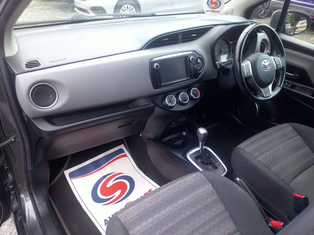 2017 TOYOTA YARIS 2017 TOYOTA YARIS