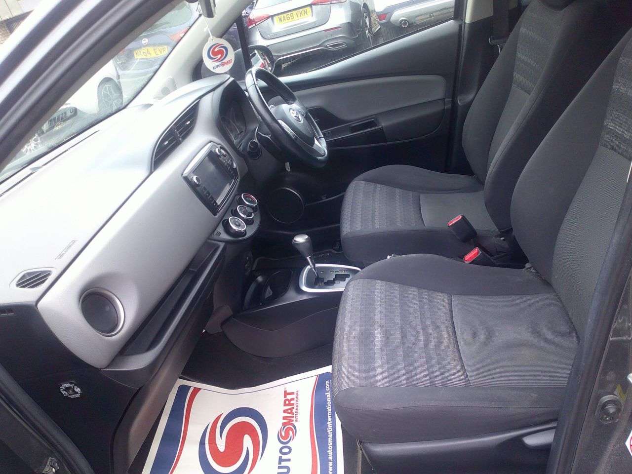 2017 TOYOTA YARIS 2017 TOYOTA YARIS