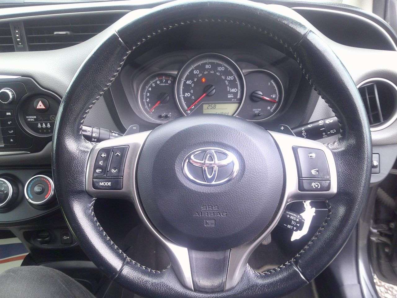 2017 TOYOTA YARIS 2017 TOYOTA YARIS