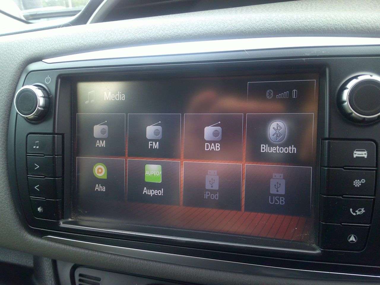 2017 TOYOTA YARIS 2017 TOYOTA YARIS