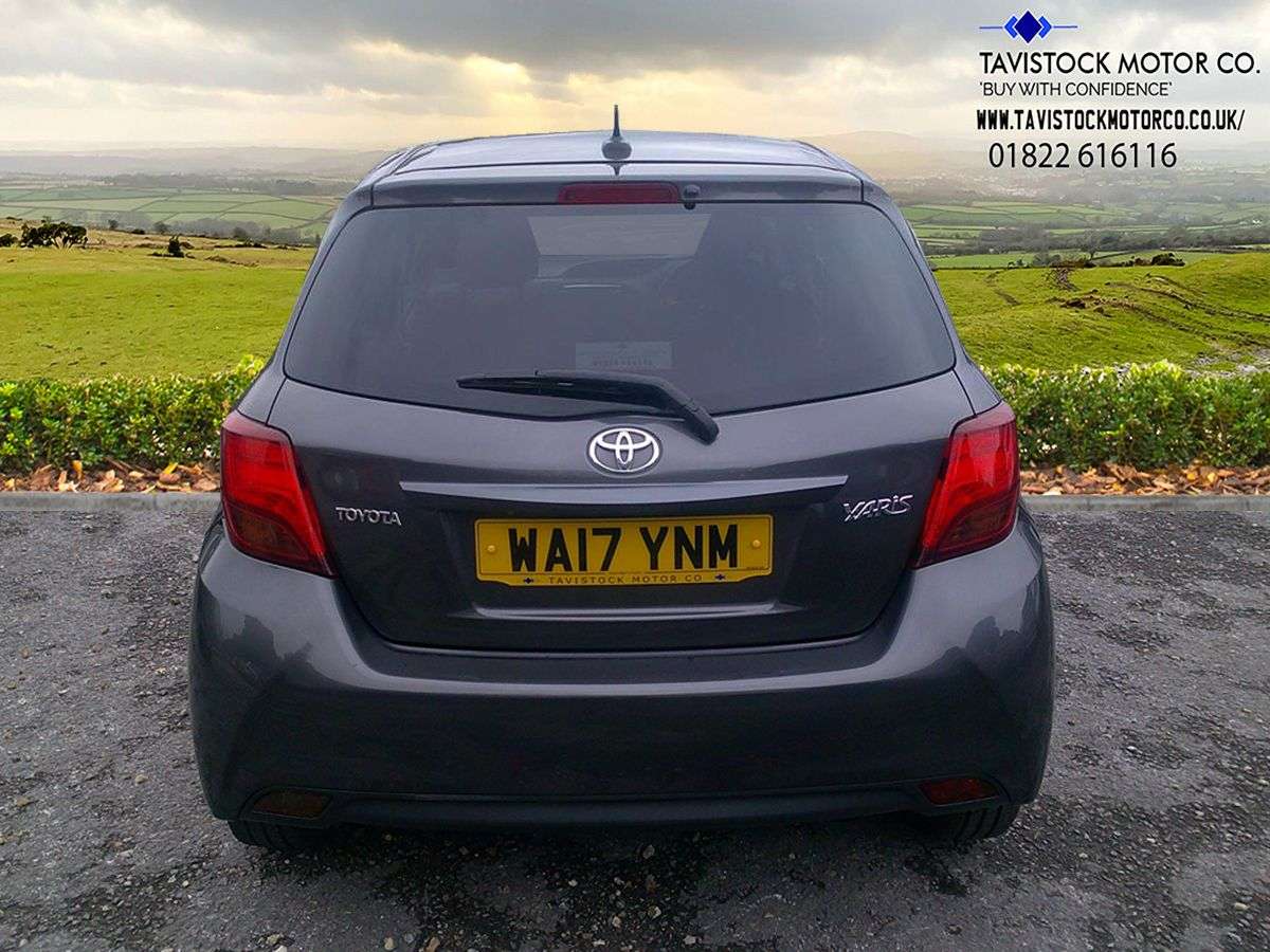 2017 TOYOTA YARIS 2017 TOYOTA YARIS