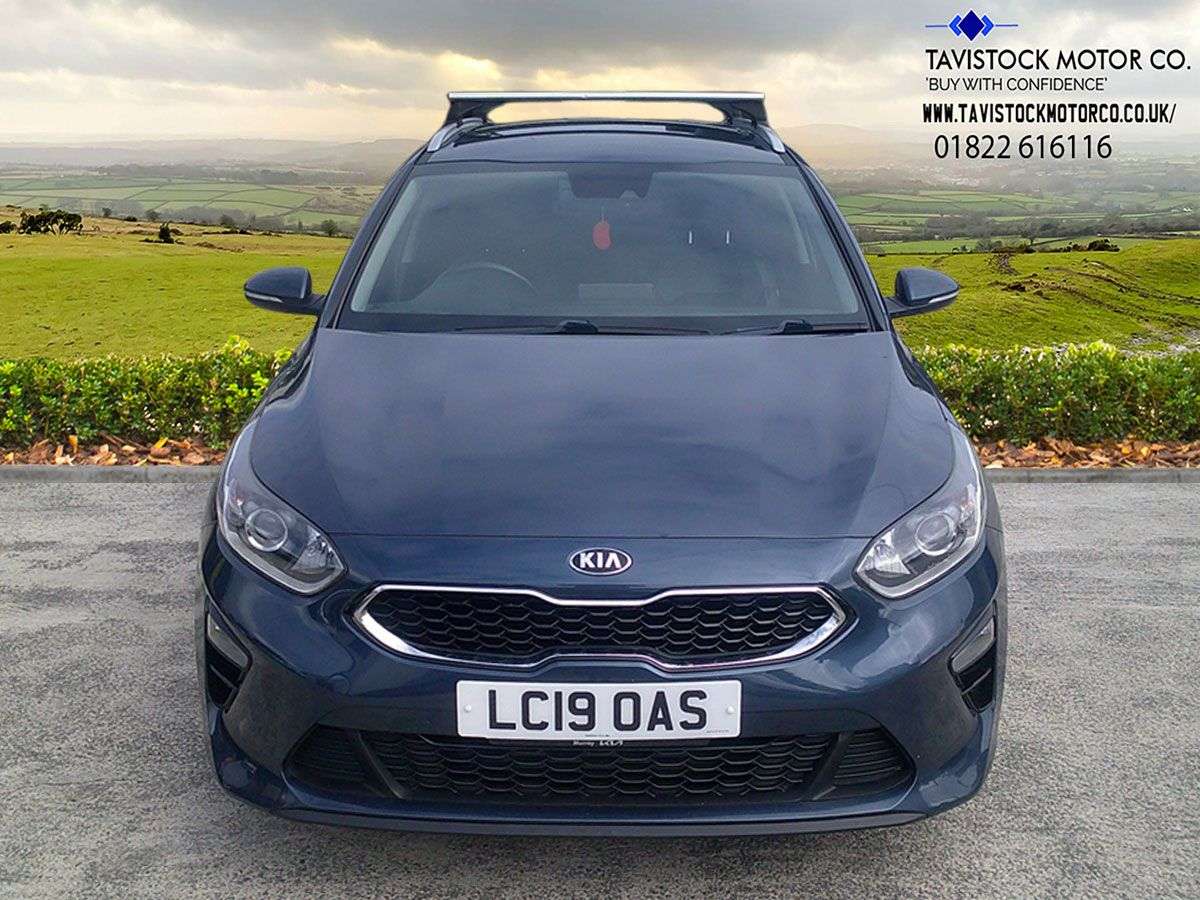 A 2019 KIA CEED 1.4 T-GDi 3 Sportswagon 5dr Petrol DCT Euro 6 (s/s) (138 bhp) 2 KEYS+OVER 5 A 2019 KIA CEED 1.4 T-GDi 3 Sportswagon 5dr Petrol DCT Euro 6 (s/s) (138 bhp) 2 KEYS+OVER 5