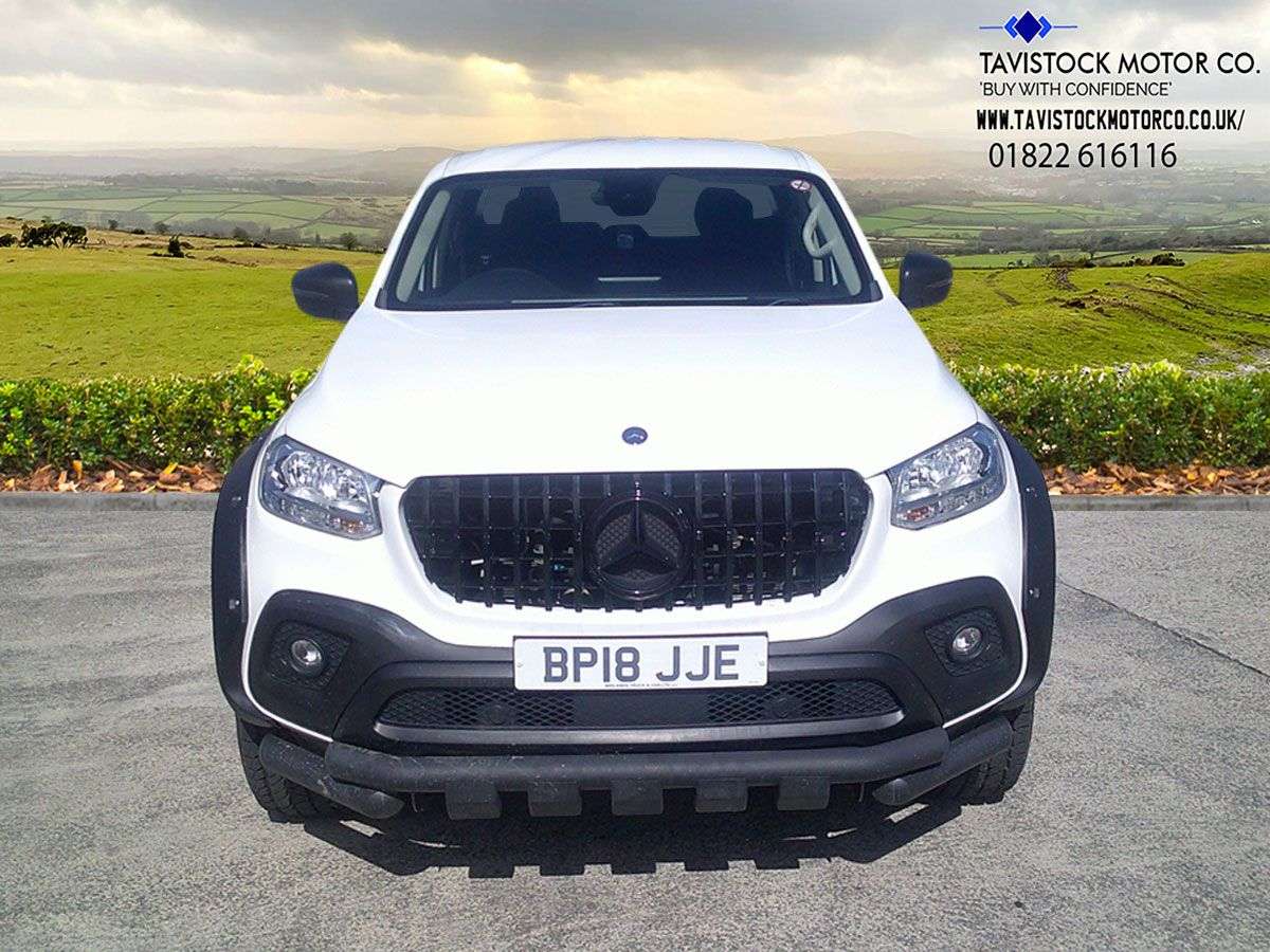 A 2018 MERCEDES-BENZ X CLASS 2.3 CDI Pure Pickup Double Cab 4dr Diesel Manual 4MATIC Euro 6 (163 ps) GRE A 2018 MERCEDES-BENZ X CLASS 2.3 CDI Pure Pickup Double Cab 4dr Diesel Manual 4MATIC Euro 6 (163 ps) GRE