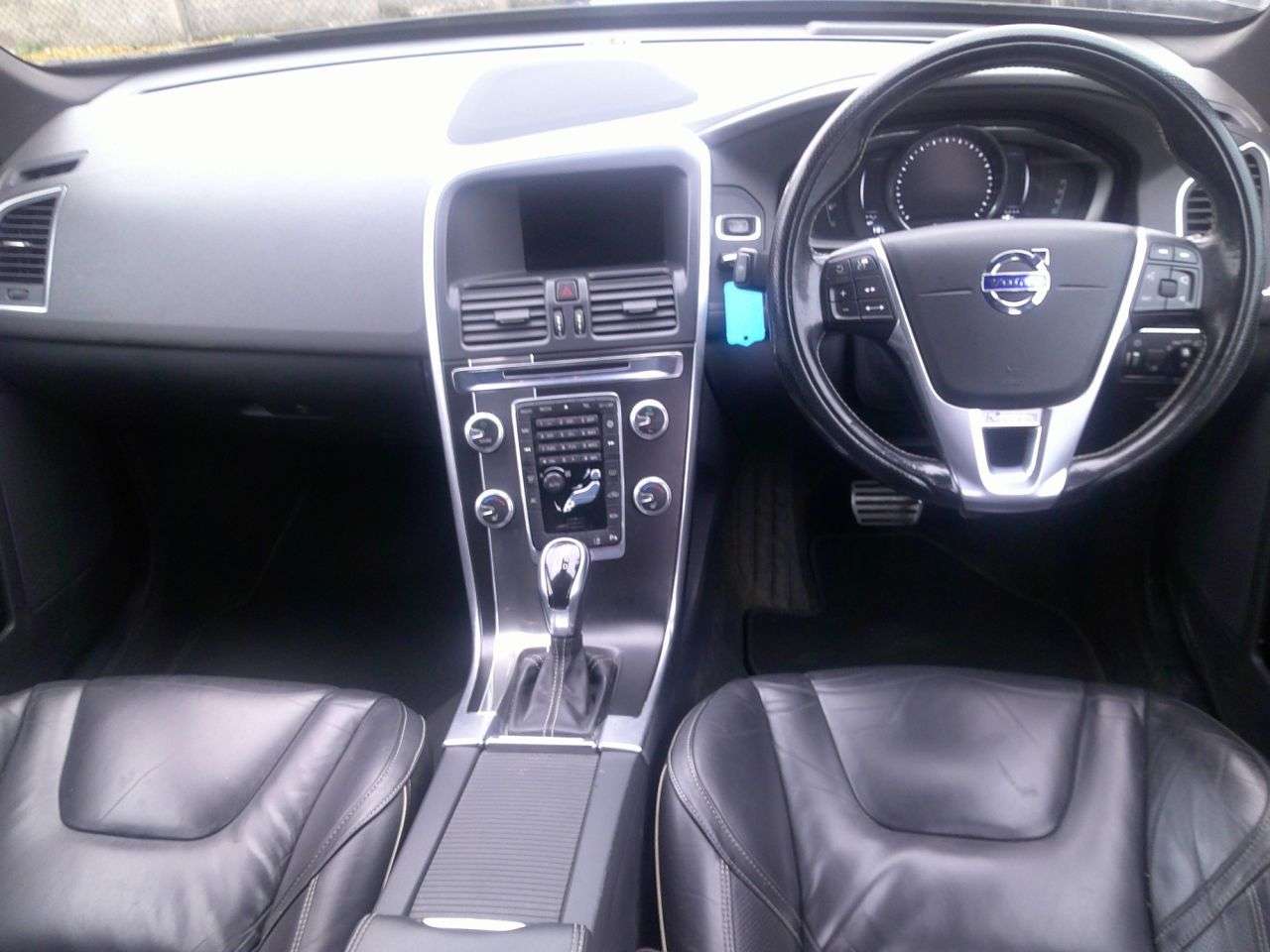 A 2014 VOLVO XC60 2.0 D4 R-Design Lux Nav SUV 5dr Diesel Geartronic Euro 6 (s/s) (181 ps) 2 K A 2014 VOLVO XC60 2.0 D4 R-Design Lux Nav SUV 5dr Diesel Geartronic Euro 6 (s/s) (181 ps) 2 K