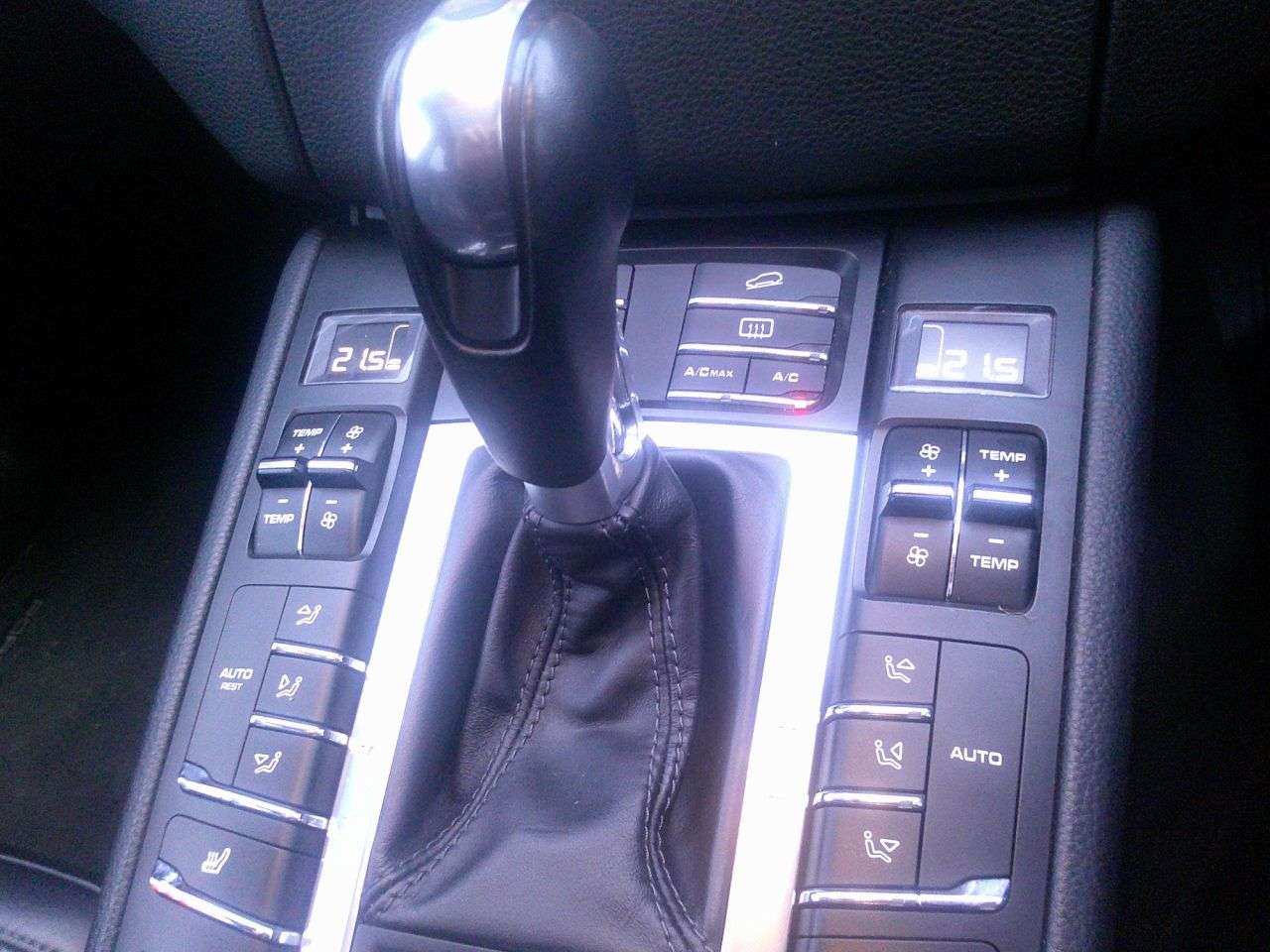 2016 PORSCHE MACAN 2016 PORSCHE MACAN