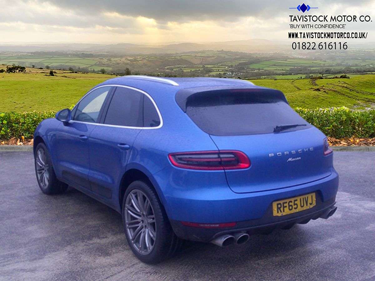 2016 PORSCHE MACAN 2016 PORSCHE MACAN
