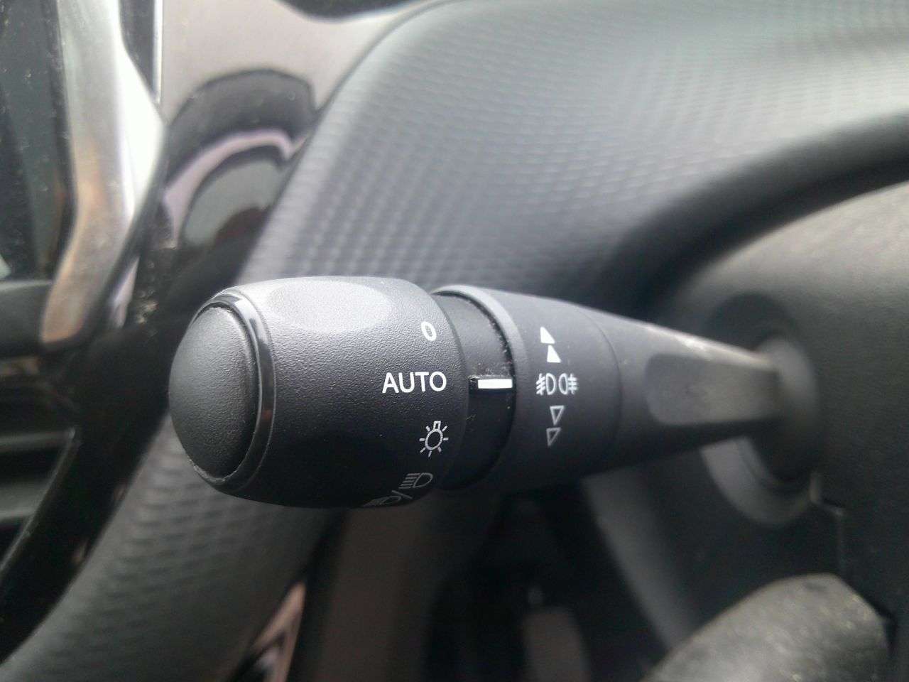 2019 PEUGEOT 2008 2019 PEUGEOT 2008