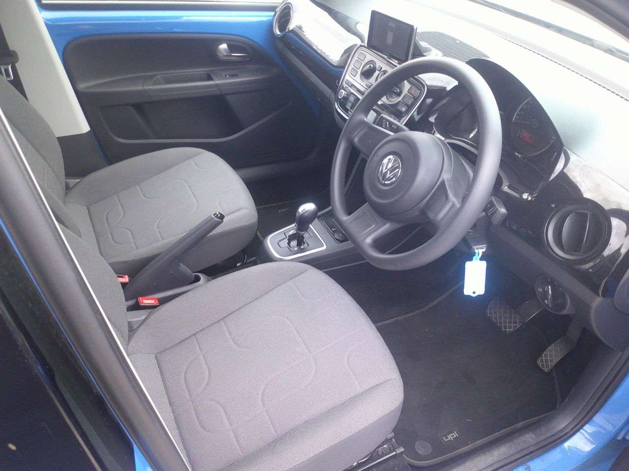 2015 VOLKSWAGEN UP! 2015 VOLKSWAGEN UP!