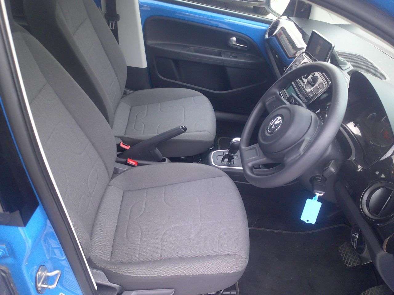 2015 VOLKSWAGEN UP! 2015 VOLKSWAGEN UP!