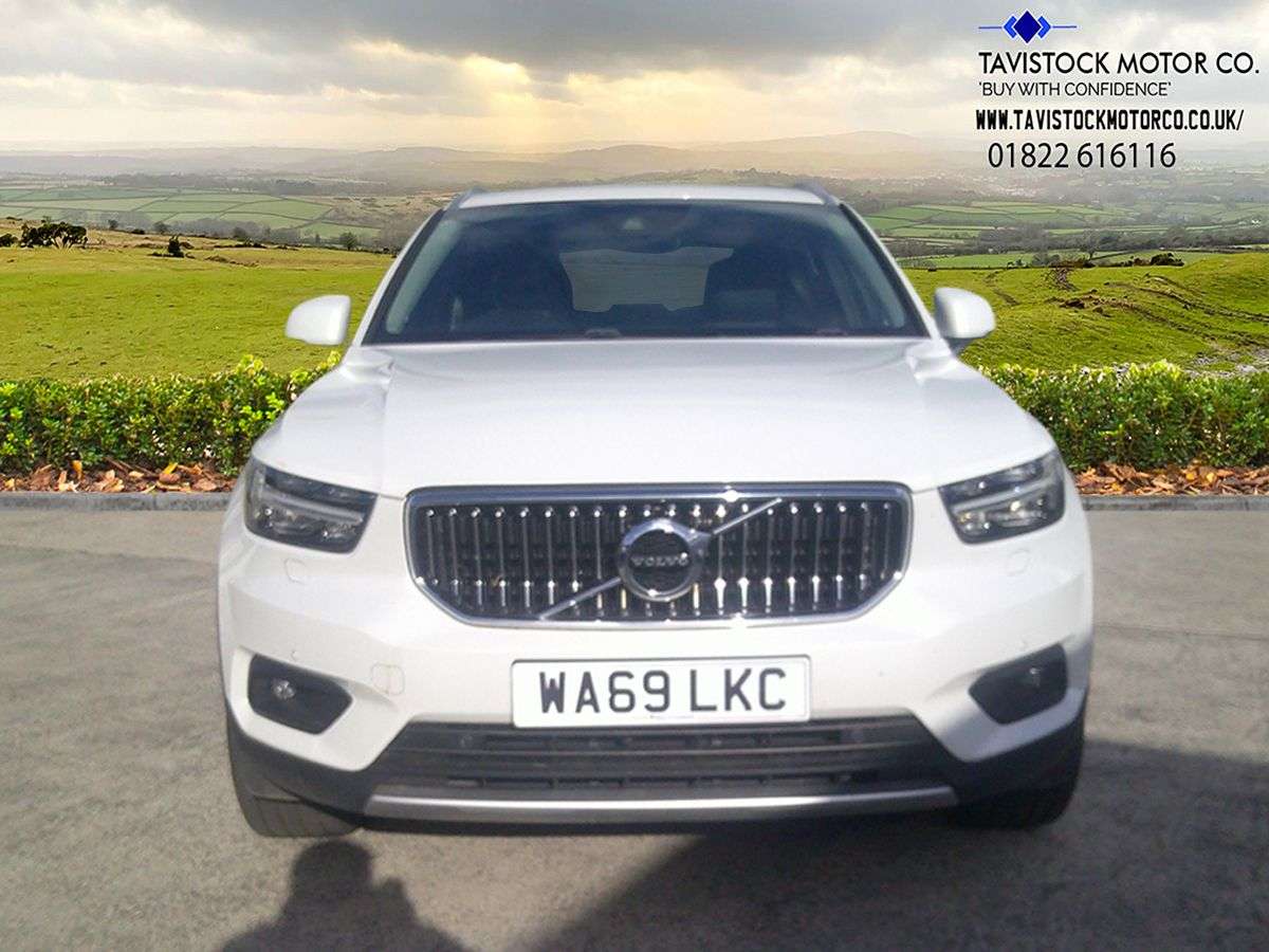 2019 VOLVO XC40 2019 VOLVO XC40