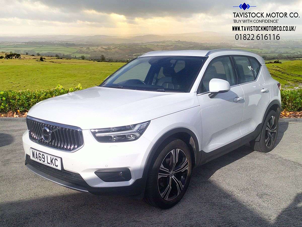 2019 VOLVO XC40 2019 VOLVO XC40