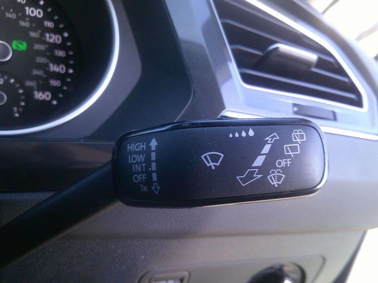 2017 VOLKSWAGEN TIGUAN 2017 VOLKSWAGEN TIGUAN