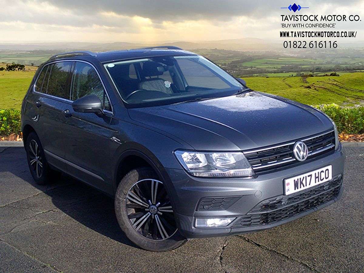A 2017 VOLKSWAGEN TIGUAN 2.0 TDI BlueMotion Tech SE Navigation SUV 5dr Diesel DSG 4Motion Euro 6 (s/ A 2017 VOLKSWAGEN TIGUAN 2.0 TDI BlueMotion Tech SE Navigation SUV 5dr Diesel DSG 4Motion Euro 6 (s/