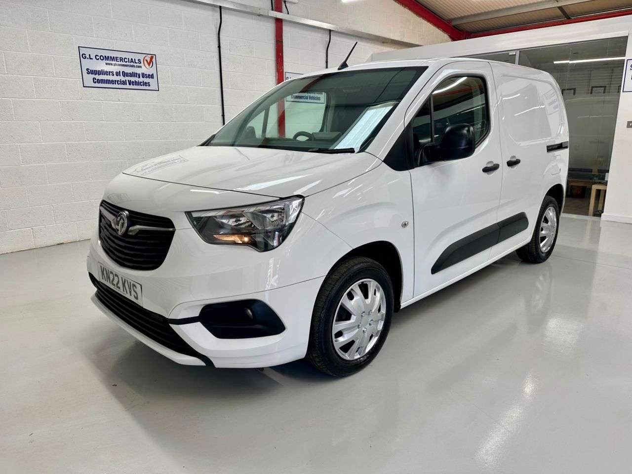 A 2022 VAUXHALL COMBO 1.5 Turbo D Sportive L1 SWB * ONLY 33,655 * 3 SEATER * APPLE CAR PLAY * LOW A 2022 VAUXHALL COMBO 1.5 Turbo D Sportive L1 SWB * ONLY 33,655 * 3 SEATER * APPLE CAR PLAY * LOW