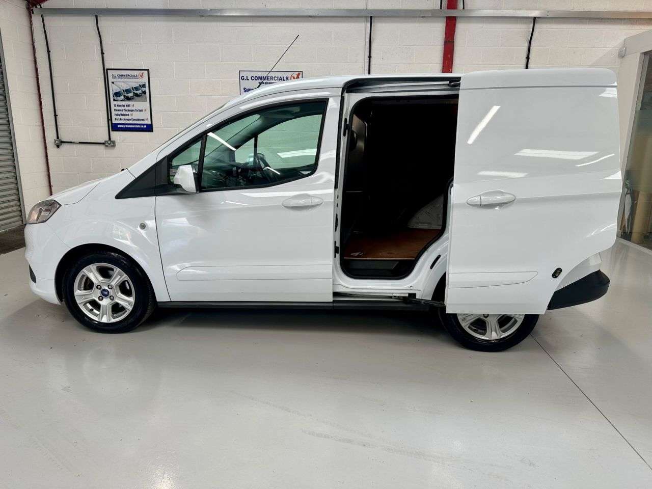 A 2021 FORD TRANSIT COURIER 1.0 EcoBoost Limited Petrol L1 100 BHP * 34,449 EURO 6 * LOW MILES - EX FLE A 2021 FORD TRANSIT COURIER 1.0 EcoBoost Limited Petrol L1 100 BHP * 34,449 EURO 6 * LOW MILES - EX FLE