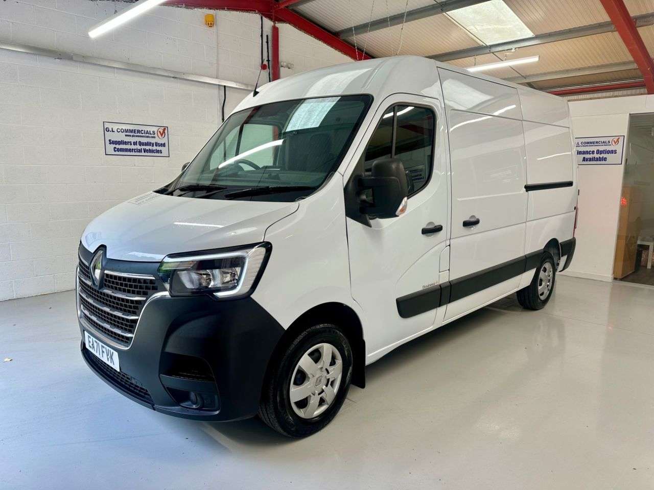 A 2021 RENAULT MASTER 2.3 dCi 35 Business+ FWD MWB Medium Roof 135BHP * 17,663 AIR CON * LOW MILE A 2021 RENAULT MASTER 2.3 dCi 35 Business+ FWD MWB Medium Roof 135BHP * 17,663 AIR CON * LOW MILE