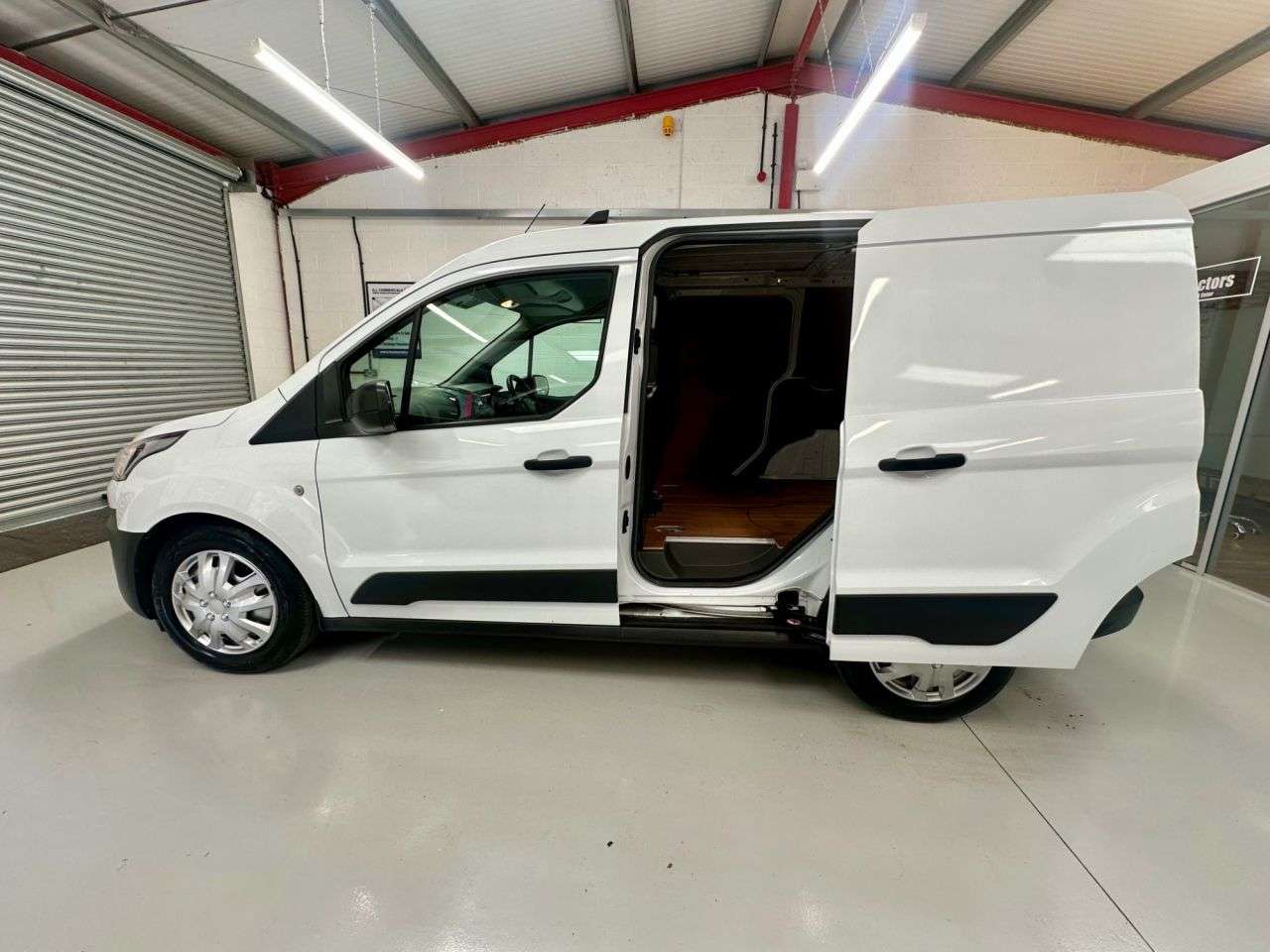 A 2021 FORD TRANSIT CONNECT AUTOMATIC 1.5 220 EcoBlue Leader Auto L1 * AUTOMATIC 57,309 * LOW MILES - E A 2021 FORD TRANSIT CONNECT AUTOMATIC 1.5 220 EcoBlue Leader Auto L1 * AUTOMATIC 57,309 * LOW MILES - E