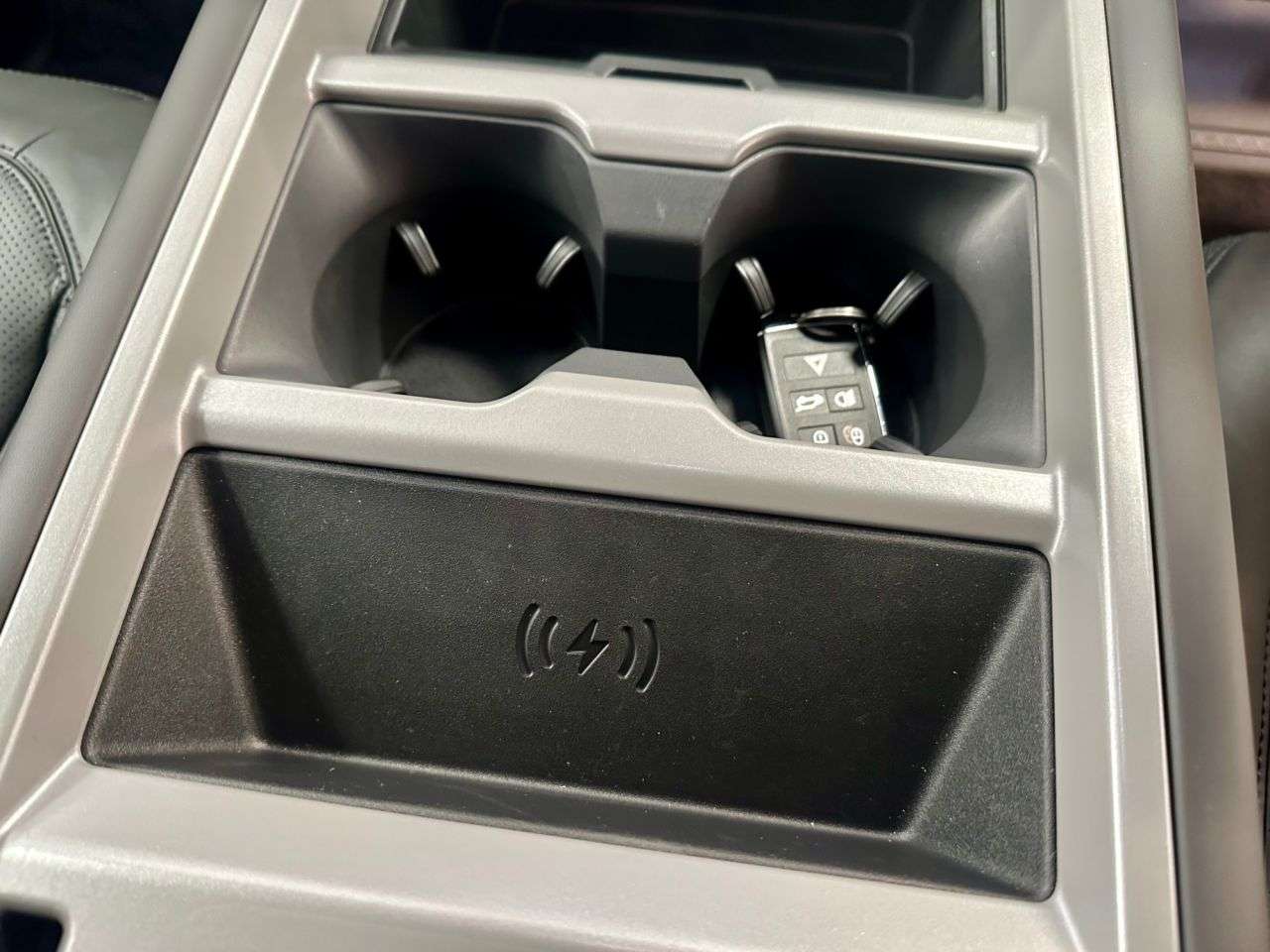 2025 LAND ROVER DEFENDER 2025 LAND ROVER DEFENDER