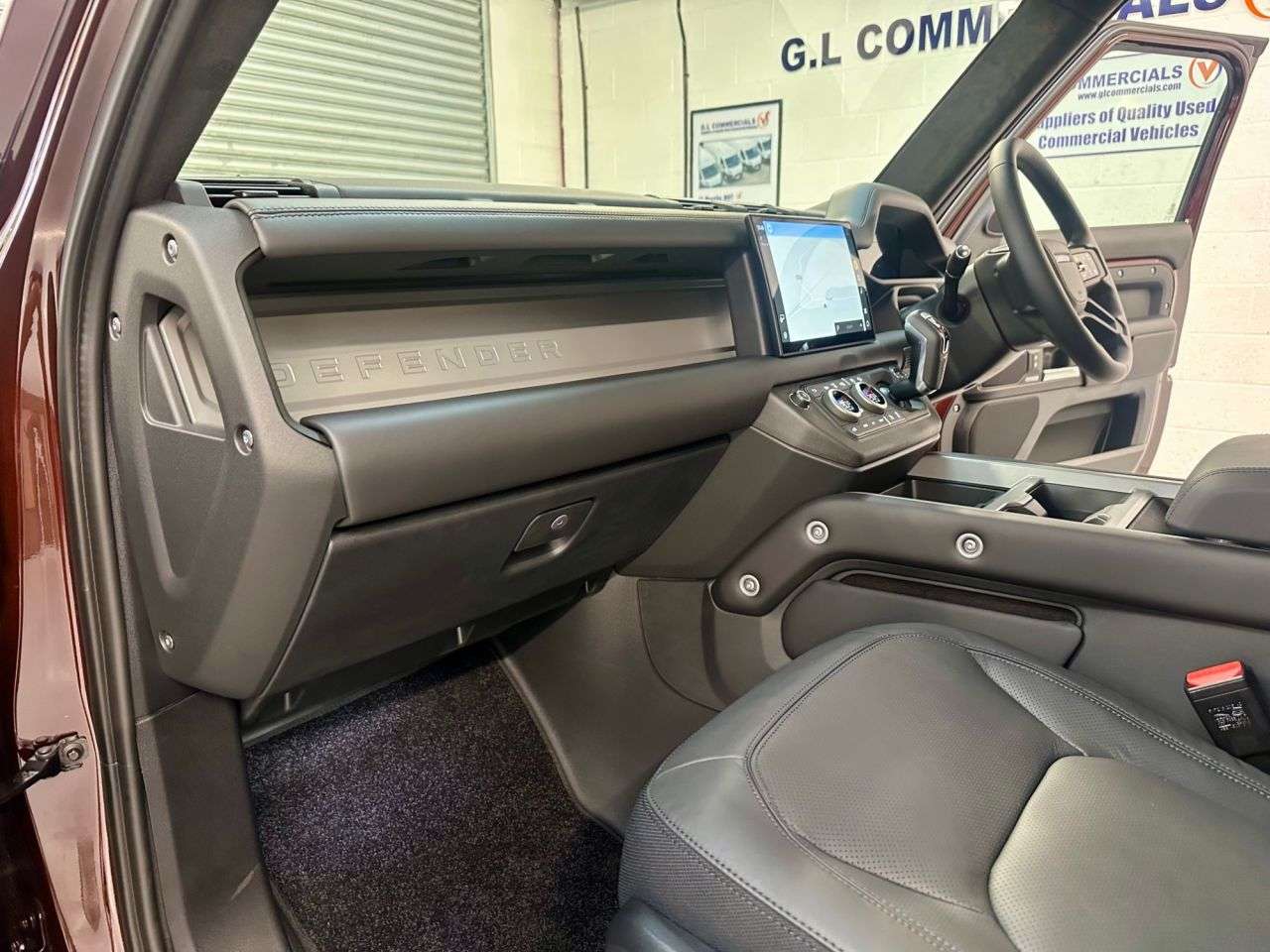2025 LAND ROVER DEFENDER 2025 LAND ROVER DEFENDER