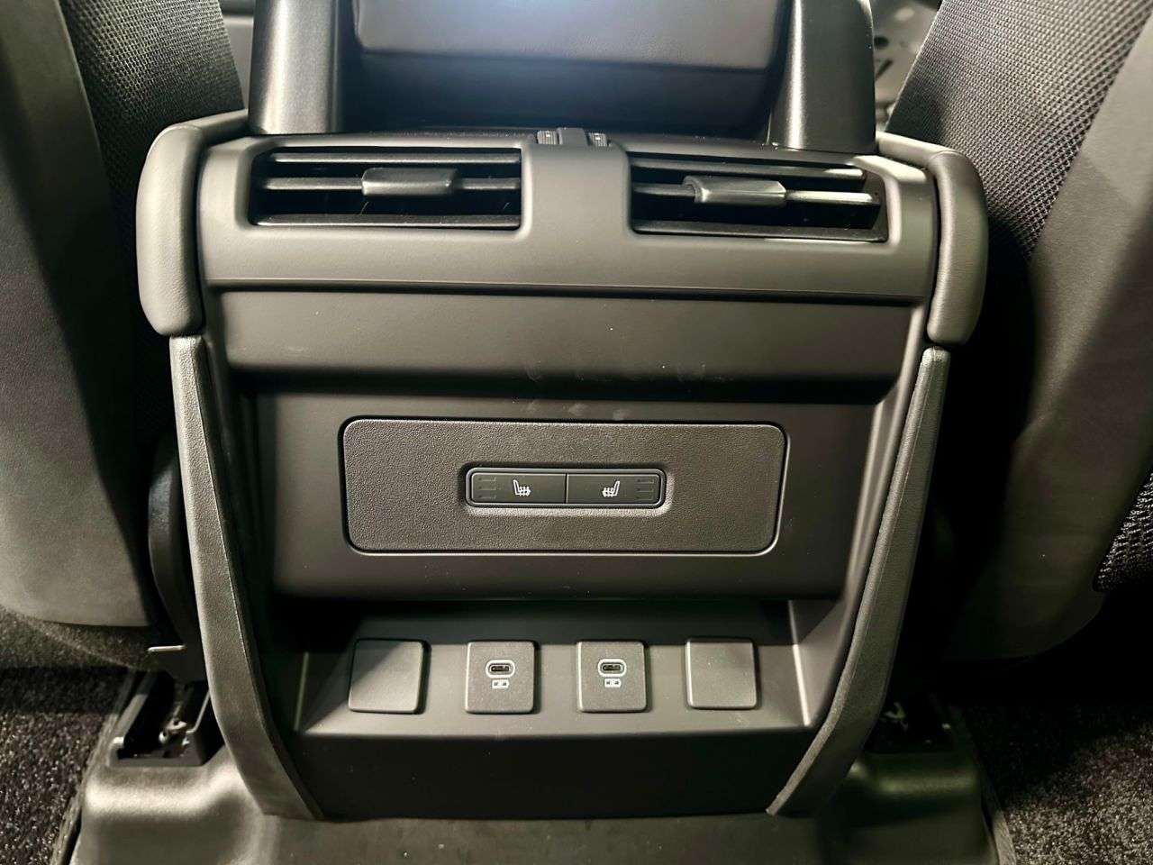 2025 LAND ROVER DEFENDER 2025 LAND ROVER DEFENDER