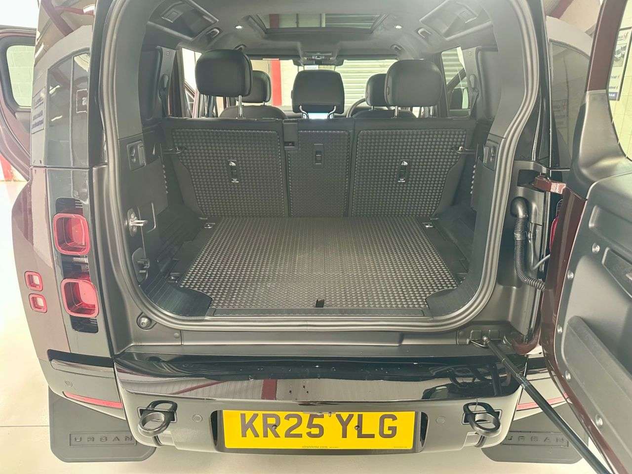 2025 LAND ROVER DEFENDER 2025 LAND ROVER DEFENDER