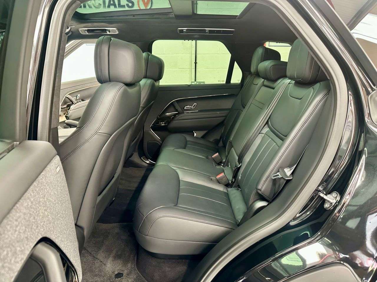 2025 LAND ROVER DEFENDER 2025 LAND ROVER DEFENDER