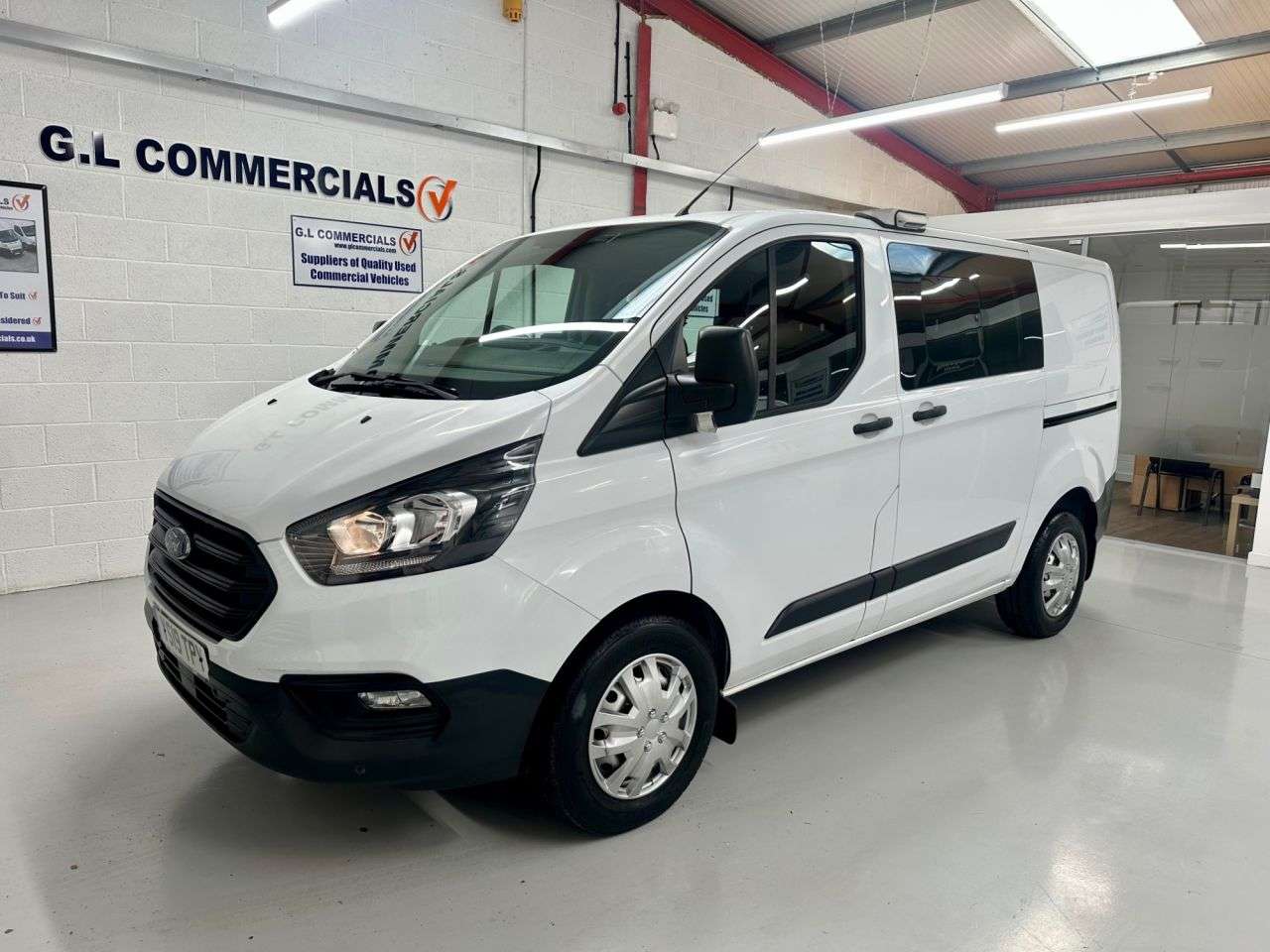 A 2019 FORD TRANSIT CUSTOM 2.0 320 EcoBlue Crew Van Double Cab L1 Euro 6 6 Seat * AIR CON 6 SEATER * L A 2019 FORD TRANSIT CUSTOM 2.0 320 EcoBlue Crew Van Double Cab L1 Euro 6 6 Seat * AIR CON 6 SEATER * L