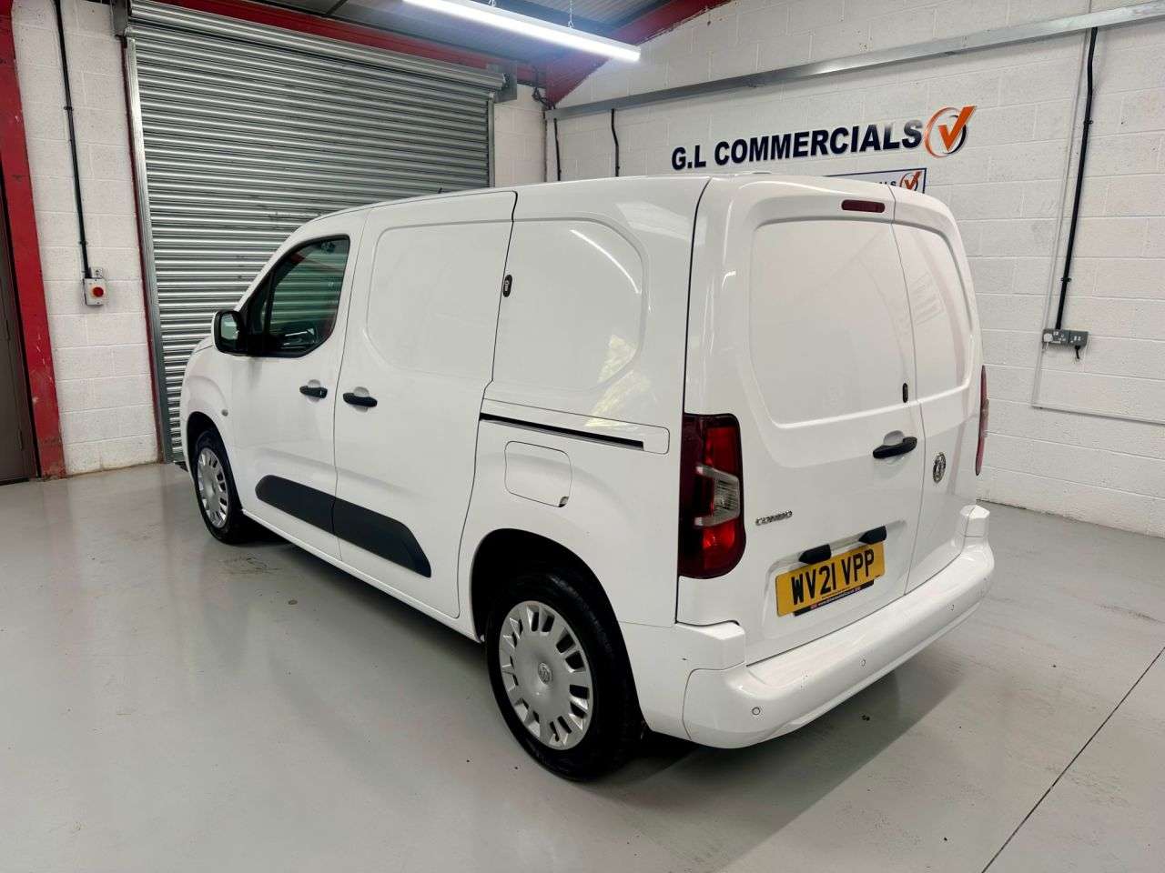 A 2021 VAUXHALL COMBO 1.5 Turbo D 2000 Sportive L1 H1 * 44,467 3 SEATER * LOW MILES - EX FLEET - A 2021 VAUXHALL COMBO 1.5 Turbo D 2000 Sportive L1 H1 * 44,467 3 SEATER * LOW MILES - EX FLEET -