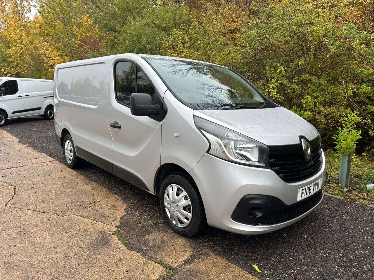 A 2016 RENAULT TRAFIC 1.6 dCi 27 Business+ Panel Van 5dr Diesel Manual SWB Standard Roof Euro 5 ( A 2016 RENAULT TRAFIC 1.6 dCi 27 Business+ Panel Van 5dr Diesel Manual SWB Standard Roof Euro 5 (