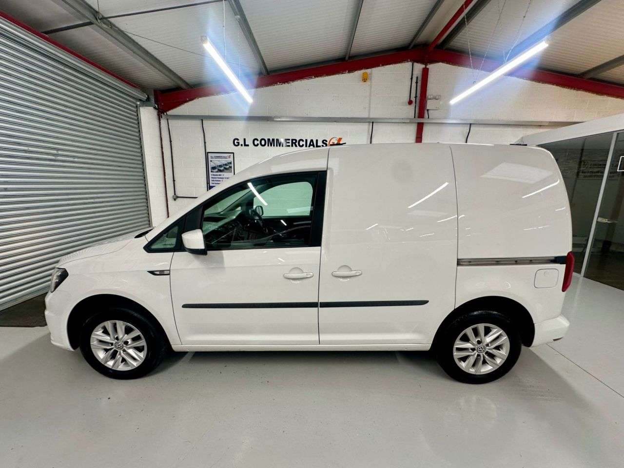 A 2020 VOLKSWAGEN CADDY 2.0 TDI C20 Highline SWB Euro 6 102 BHP * SAT NAV ALLOY WHEELS * LOW MILES A 2020 VOLKSWAGEN CADDY 2.0 TDI C20 Highline SWB Euro 6 102 BHP * SAT NAV ALLOY WHEELS * LOW MILES