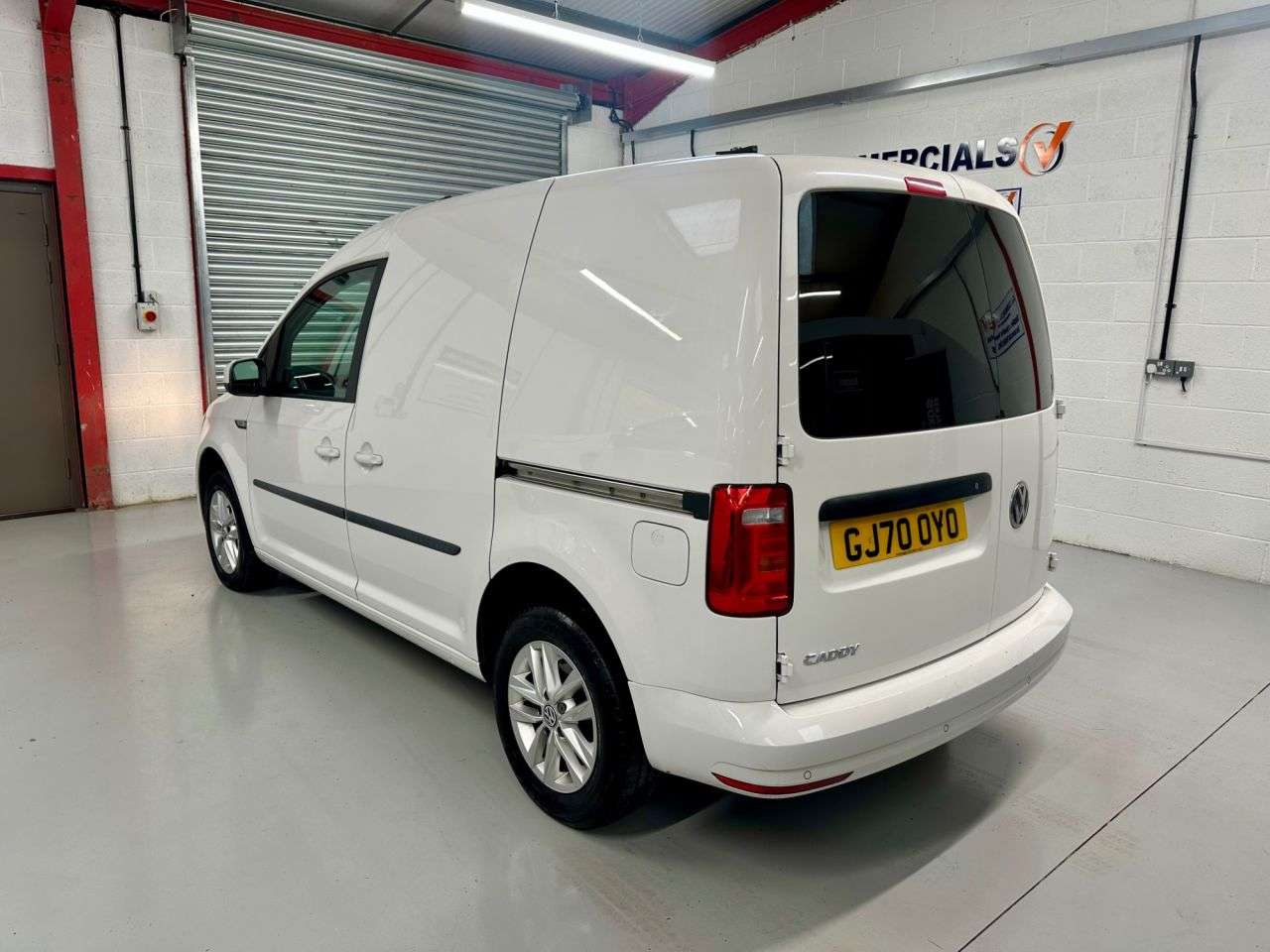 A 2020 VOLKSWAGEN CADDY 2.0 TDI C20 Highline SWB Euro 6 102 BHP * SAT NAV ALLOY WHEELS * LOW MILES A 2020 VOLKSWAGEN CADDY 2.0 TDI C20 Highline SWB Euro 6 102 BHP * SAT NAV ALLOY WHEELS * LOW MILES