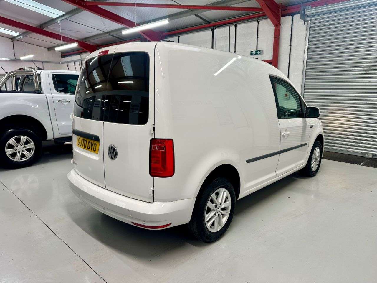 A 2020 VOLKSWAGEN CADDY 2.0 TDI C20 Highline SWB Euro 6 102 BHP * SAT NAV ALLOY WHEELS * LOW MILES A 2020 VOLKSWAGEN CADDY 2.0 TDI C20 Highline SWB Euro 6 102 BHP * SAT NAV ALLOY WHEELS * LOW MILES