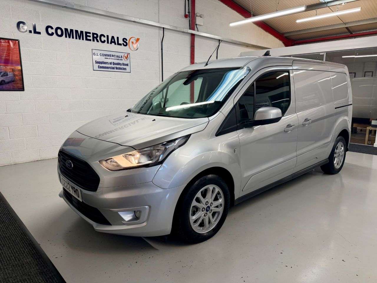 A 2022 FORD TRANSIT CONNECT 1.5 250 EcoBlue Limited L2 LWB Euro 6 120 bhp * 16,319 3 SEATER * LOW MILES A 2022 FORD TRANSIT CONNECT 1.5 250 EcoBlue Limited L2 LWB Euro 6 120 bhp * 16,319 3 SEATER * LOW MILES