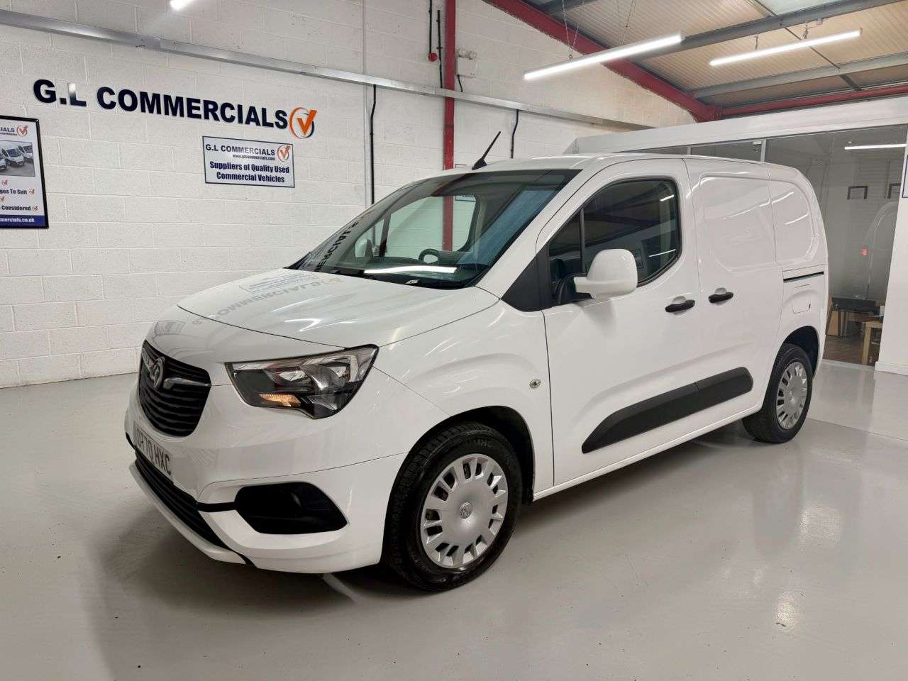 A 2021 VAUXHALL COMBO 1.5 Turbo D 2300 Sportive L1 Euro 6 100 BHP * 13,588 3 SEATER * 3 SEATER - A 2021 VAUXHALL COMBO 1.5 Turbo D 2300 Sportive L1 Euro 6 100 BHP * 13,588 3 SEATER * 3 SEATER -