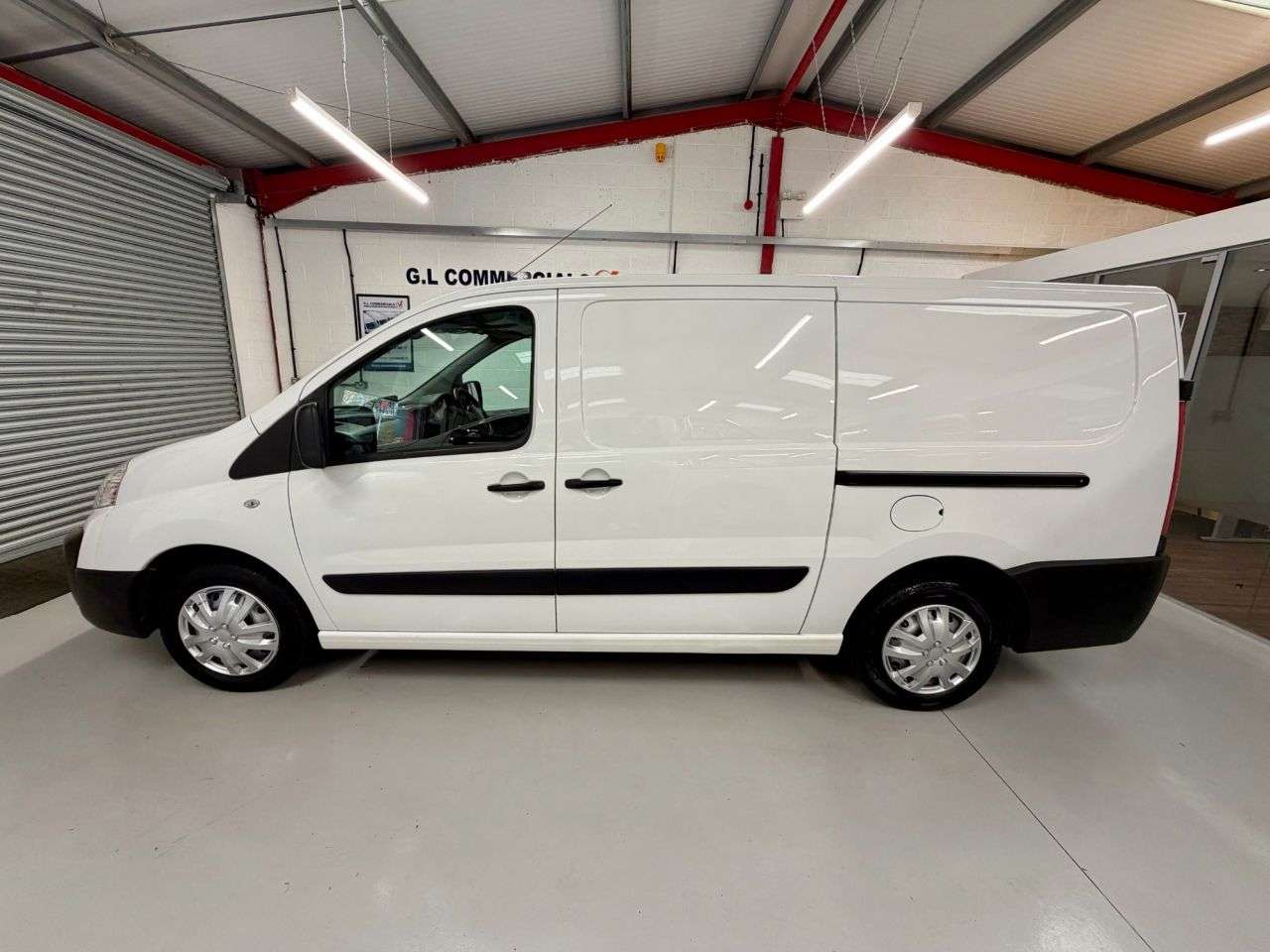 A 2016 PEUGEOT EXPERT Automatic 2.0 HDi Diesel Automatic L2 H1 163BHP * AUTOMATIC * 49,476 - 7 MA A 2016 PEUGEOT EXPERT Automatic 2.0 HDi Diesel Automatic L2 H1 163BHP * AUTOMATIC * 49,476 - 7 MA