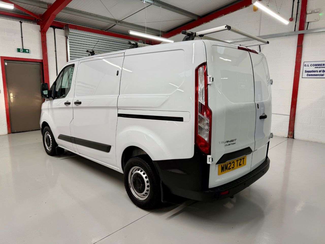 A 2023 FORD TRANSIT CUSTOM 2.0 300 EcoBlue Leader L1 SWB Euro 6 * AIR CON 15,820 * DAB RADIO | BLURTOO A 2023 FORD TRANSIT CUSTOM 2.0 300 EcoBlue Leader L1 SWB Euro 6 * AIR CON 15,820 * DAB RADIO | BLURTOO
