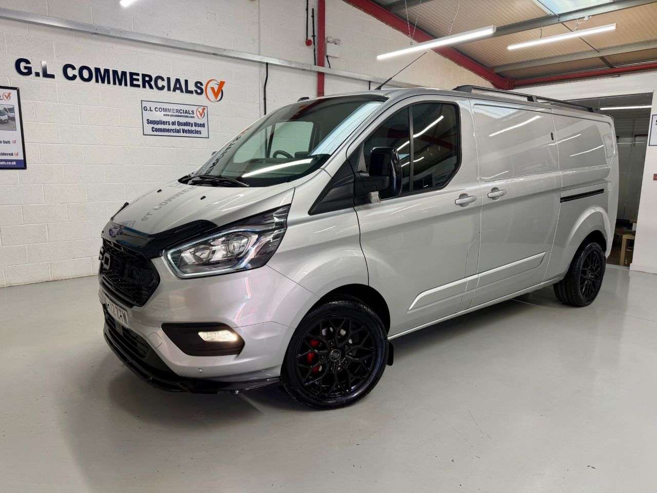 A 2022 FORD TRANSIT CUSTOM 2.0 300 EcoBlue Limited L2 LWB 130 BHP * 23,952 2900£ WORTH OF EXTRAS * LOW A 2022 FORD TRANSIT CUSTOM 2.0 300 EcoBlue Limited L2 LWB 130 BHP * 23,952 2900£ WORTH OF EXTRAS * LOW
