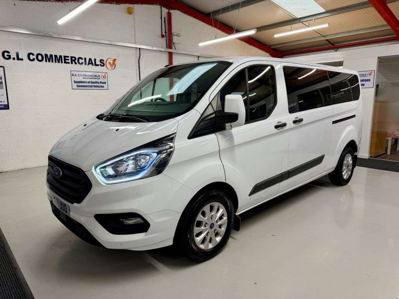 A 2019 FORD TRANSIT CUSTOM Minibus 2.0 320 EcoBlue Trend L2 LWB 9 Seat * 20,981 * LWB * LOW MILES BUS A 2019 FORD TRANSIT CUSTOM Minibus 2.0 320 EcoBlue Trend L2 LWB 9 Seat * 20,981 * LWB * LOW MILES BUS