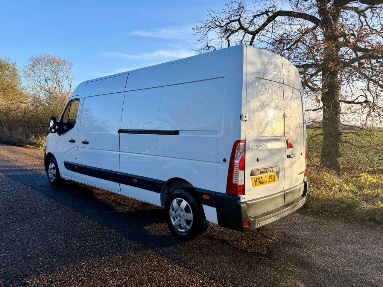 A 2023 RENAULT MASTER 2.3 dCi 35 Business+ Panel Van FWD LWB Medium Roof 135 bhp * AIR CON * 1 OW A 2023 RENAULT MASTER 2.3 dCi 35 Business+ Panel Van FWD LWB Medium Roof 135 bhp * AIR CON * 1 OW